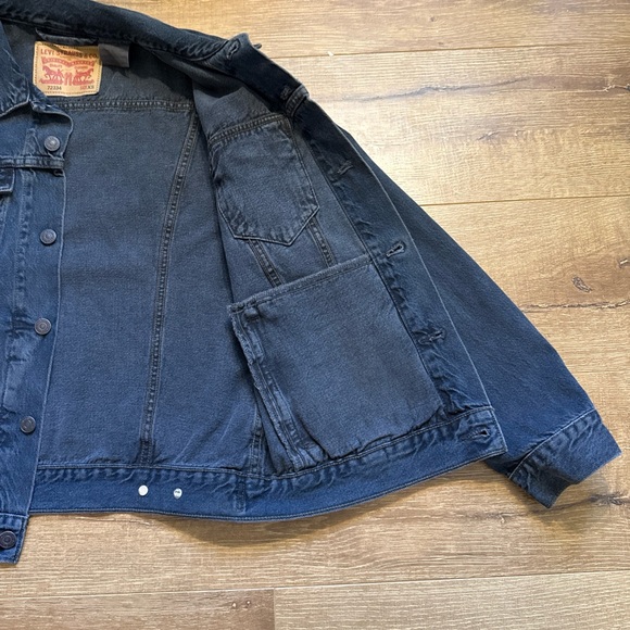 Levi's Trucker Denim Jacket Men’s XS Dark Grey Wash Jean Cotton 72334 - Picture 9 of 12